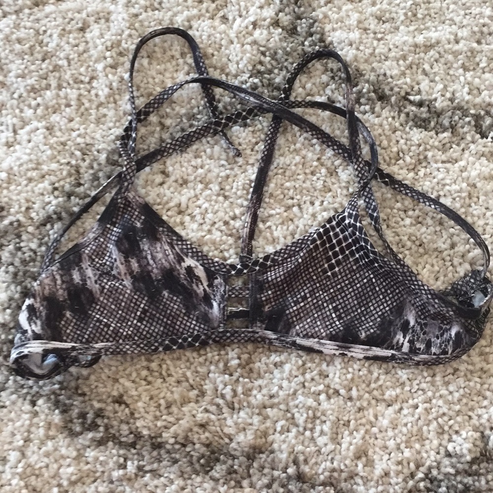 Size M Jolyn Swim Top